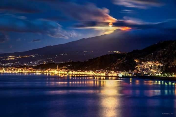 Taormina Castle And Sea View Διαμέρισμα Εξωτερικό φωτογραφία